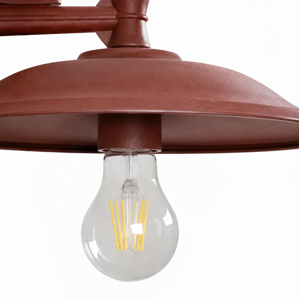 Area aperta per lampadina E27 sotto il paralume a parete